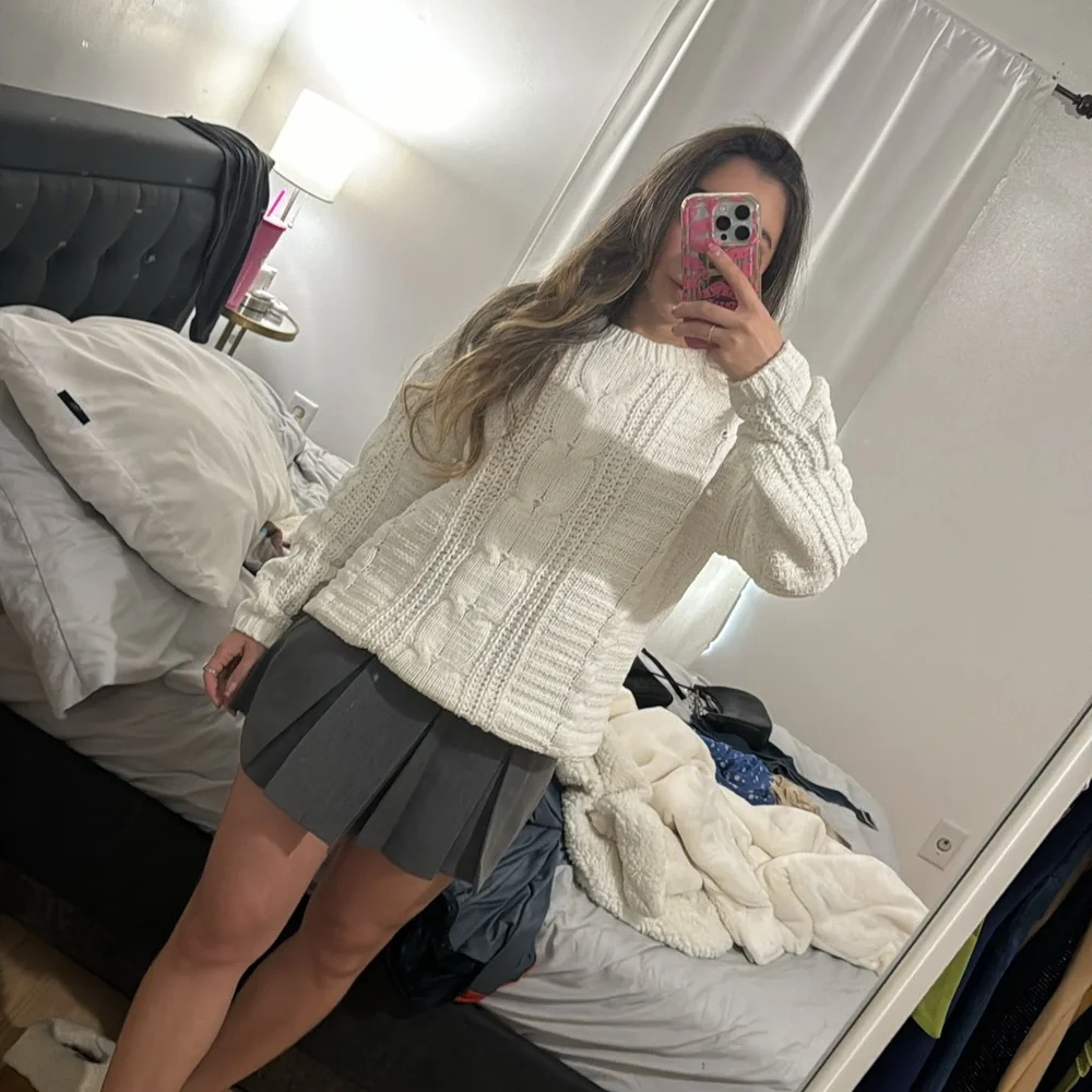 Sweater - Picture 1 of 2